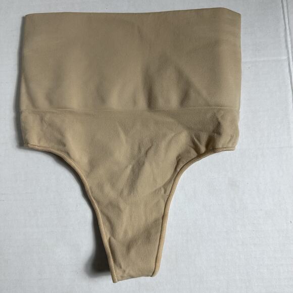 SKIMS Women's Shapewear Core Control Thong Clay Size L/XL NWT - Picture 4 of 9